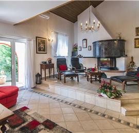 4 Bedroom Villa with Pool and Annex near Porec, Sleeps 8